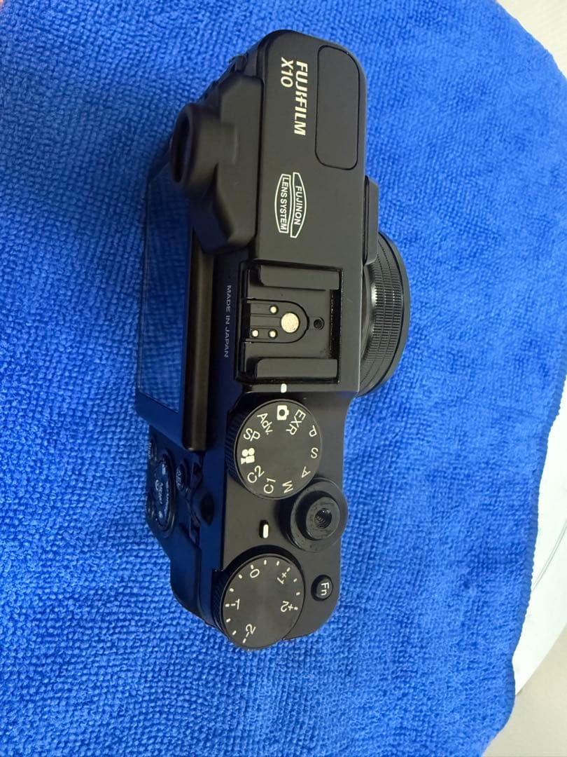 FUJIFILM X10 デジタルカメラ