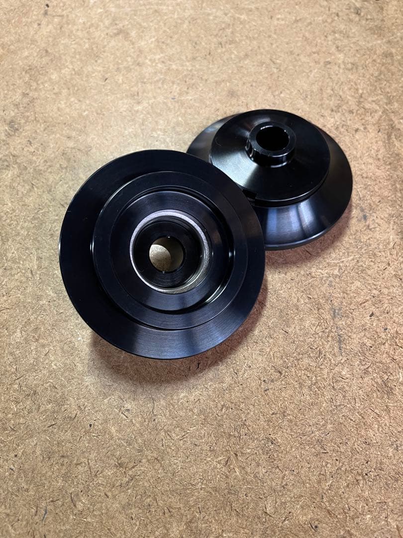 ベアリング付きアッパーシート