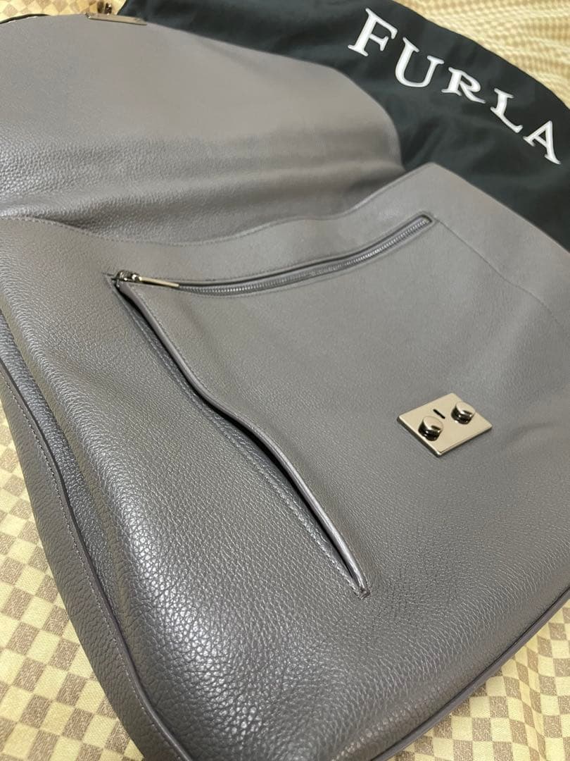 マ*ん様 極上美品　正規品　本革　FURLA ビジネスバッグ　シボ革　グレー