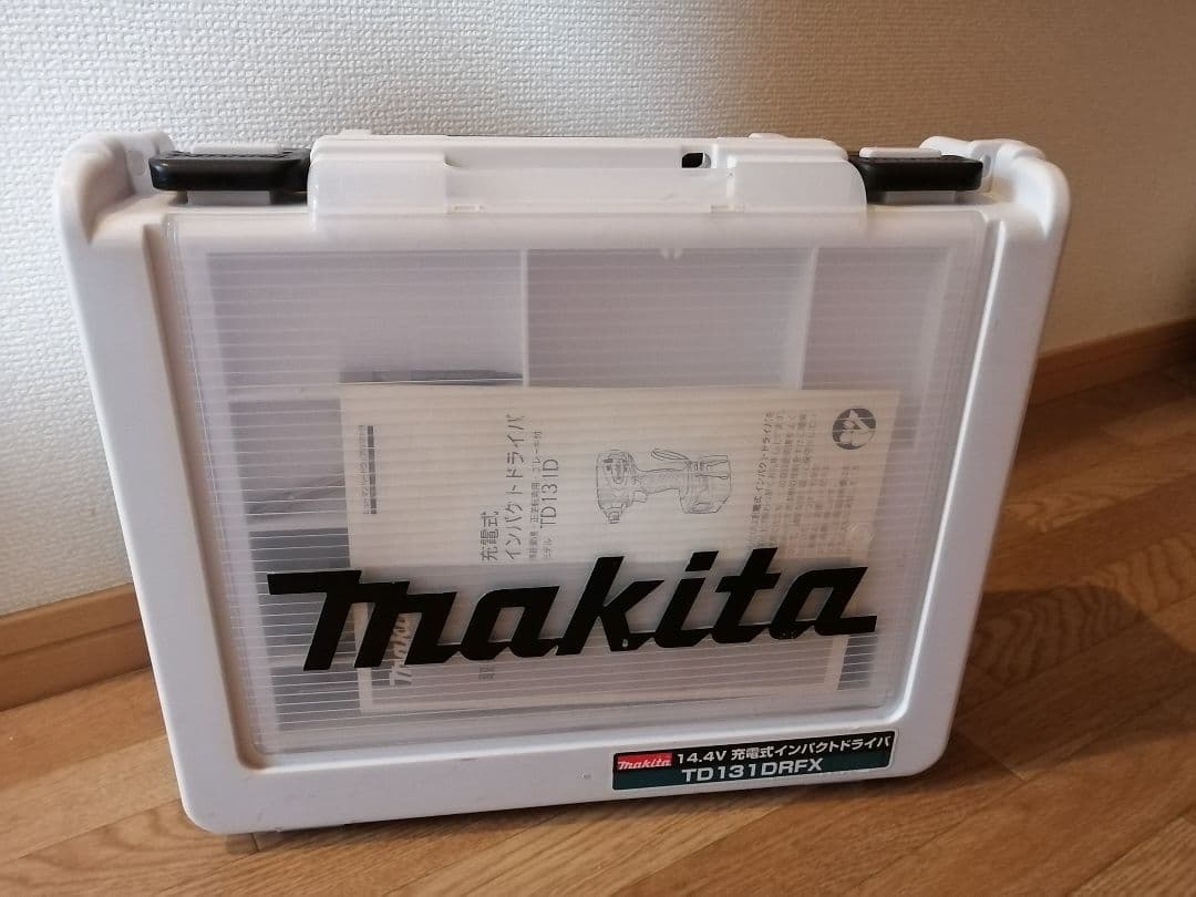 マキタ　TD131D インパクトドライバ14.4v