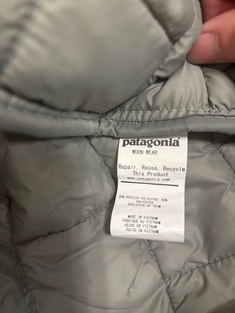 パタゴニア 中綿ジャケット グレー フルジップ 軽量 保温 アウトドア