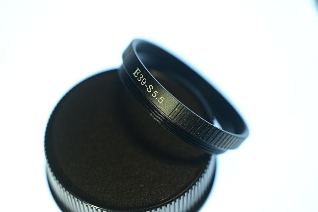 Leica Summicron-C 40mm F2 専用フード・変換リング付属