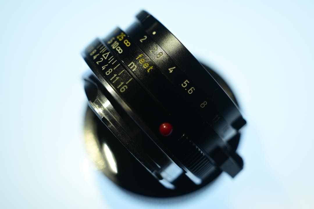 Leica Summicron-C 40mm F2 専用フード・変換リング付属