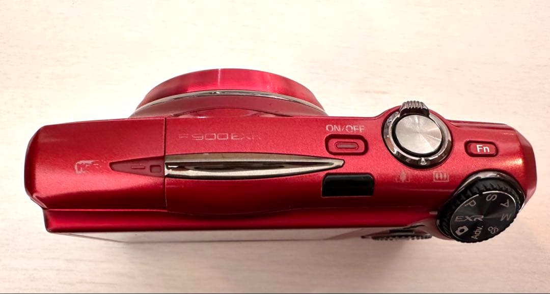 デジタルカメラFUJIFILM f900exr レッド新品リチウム電池付