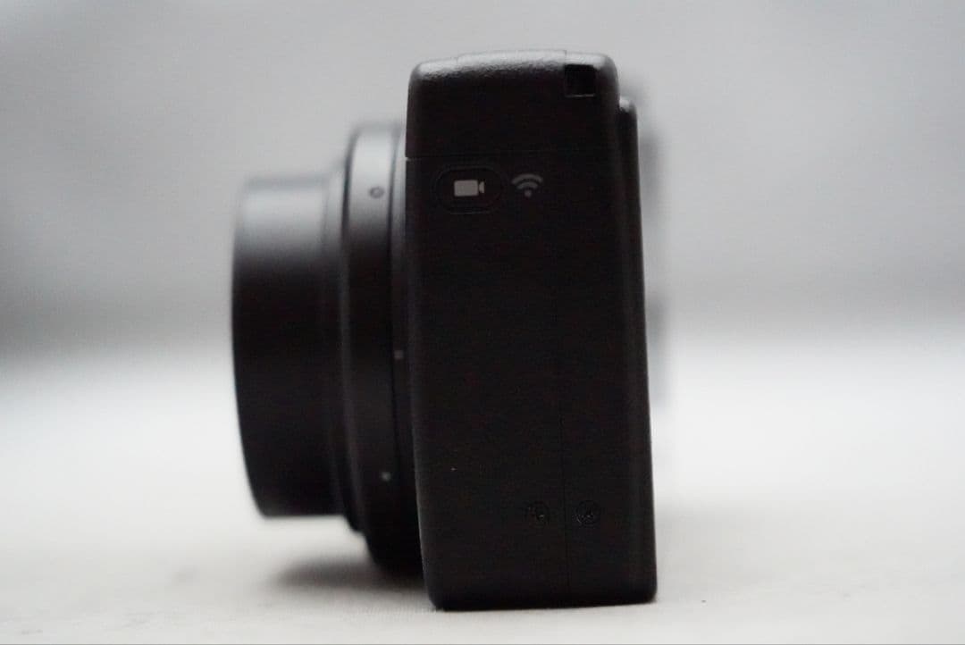 ☆付属品多数☆ リコー GR Ⅲx GRレンズ 26.1㎜ F=1:2.8