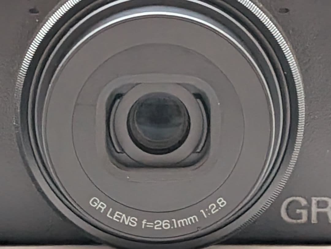 ☆付属品多数☆ リコー GR Ⅲx GRレンズ 26.1㎜ F=1:2.8
