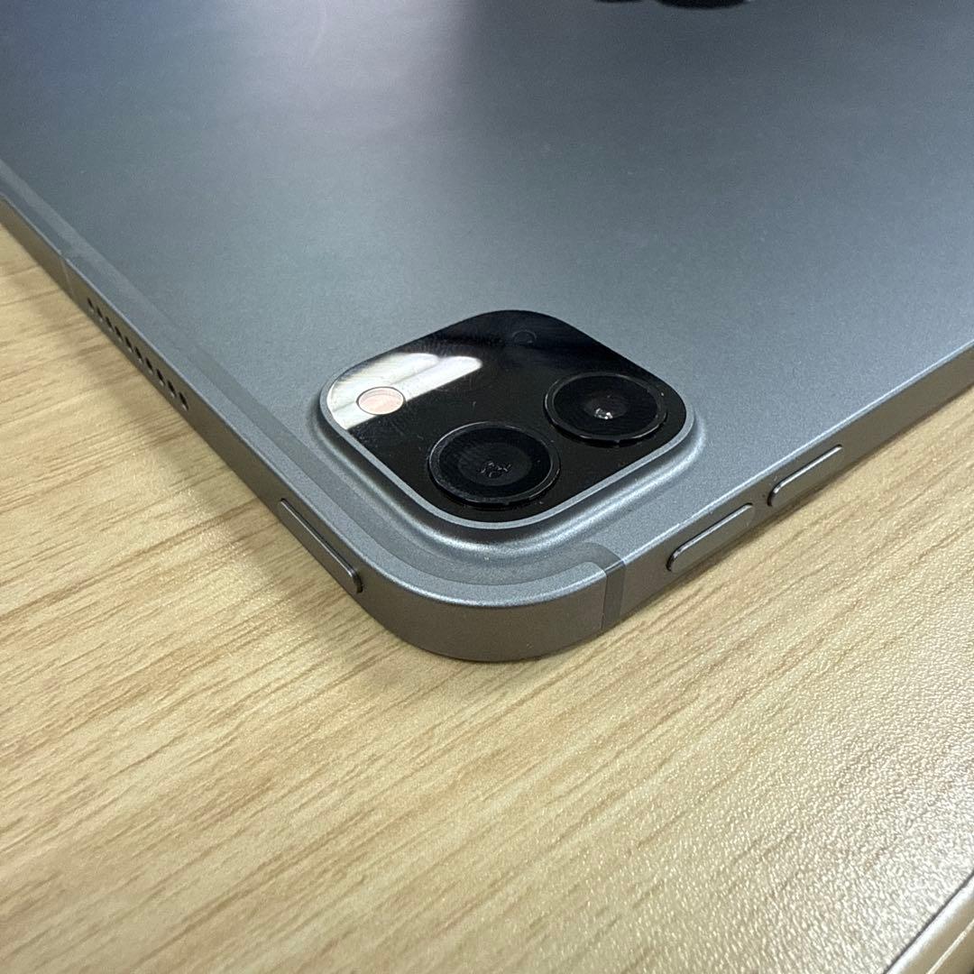 iPad Pro 12.9インチ　第6世代　SIMフリー