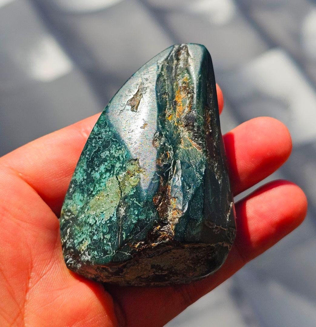 出雲の青石 原石