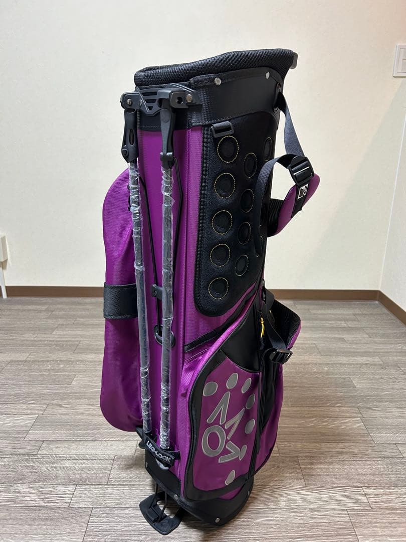 目立つ！美しいパープルカラーがゴルフ場で映えます！スタンド式キャディバック