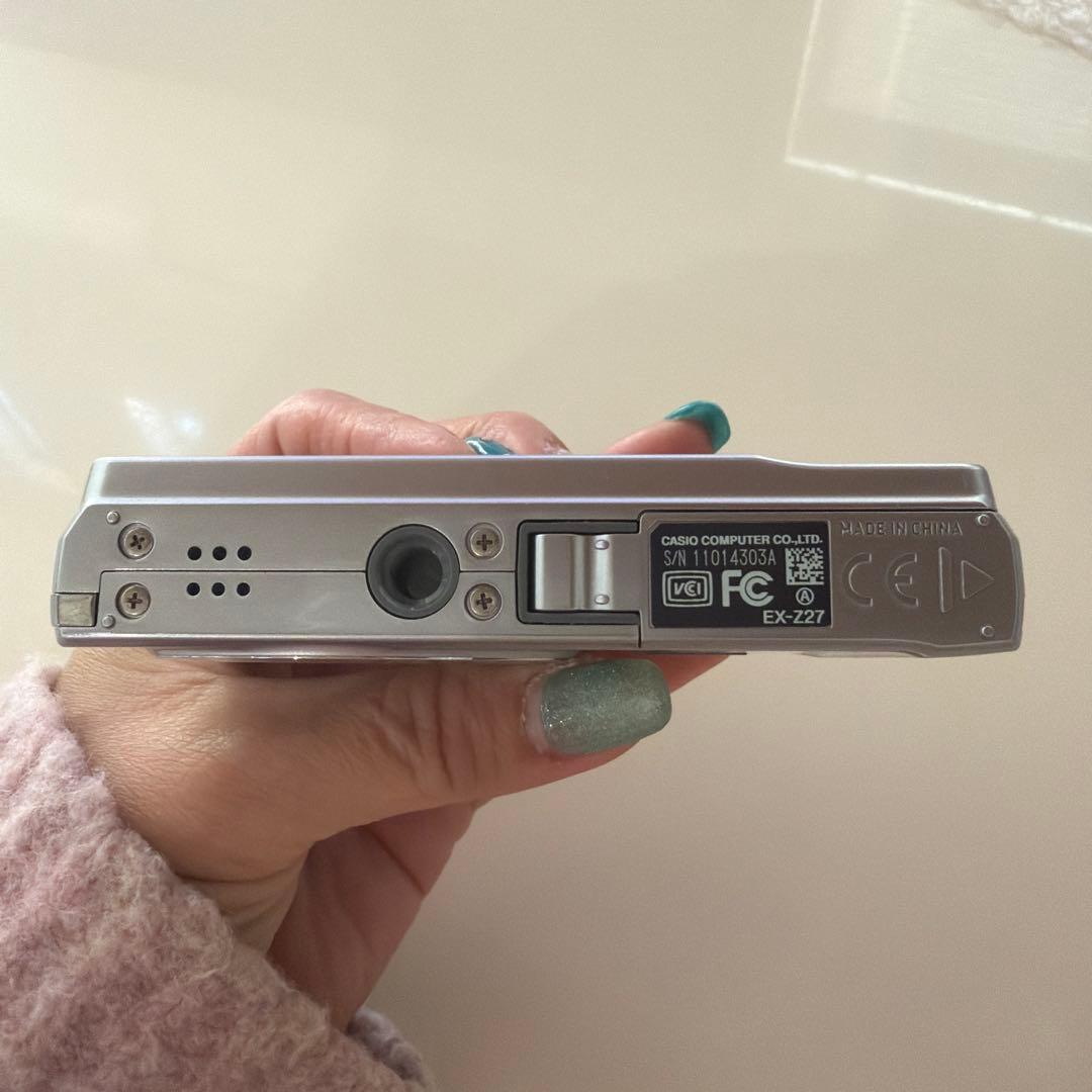 CASIO EXILIM EX-Z27 コンパクトデジタルカメラ シルバー