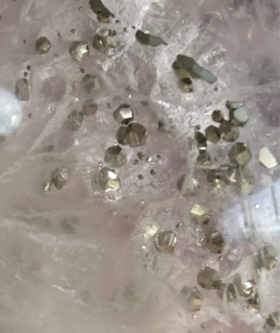 凄くレア　高品質　キューブ　パイライトinフローライト　スフィア　ヒーラー共生