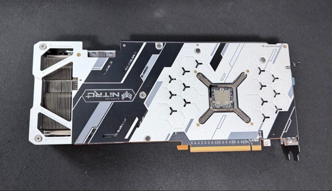 グラフィックボード・グラボ・ビデオカード SAPPHIRE NITRO+ RADEON RX5700XT+ARGB FAN