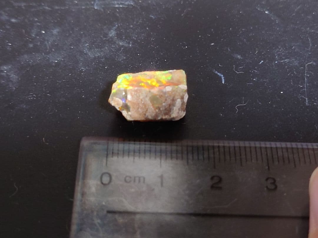 エチオピアウェロ産　オパール　ジュエリーグレード　 原石 鉱物標本