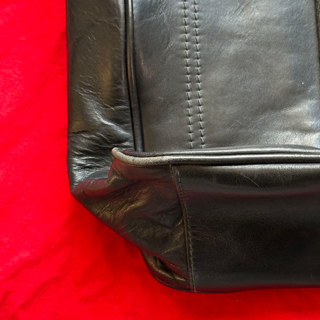 値下げしました！Bally 黒 レザー ビジネスバッグ ストライプデザイン