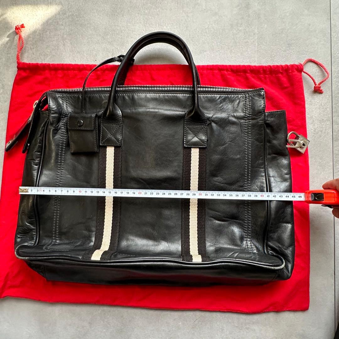 値下げしました！Bally 黒 レザー ビジネスバッグ ストライプデザイン