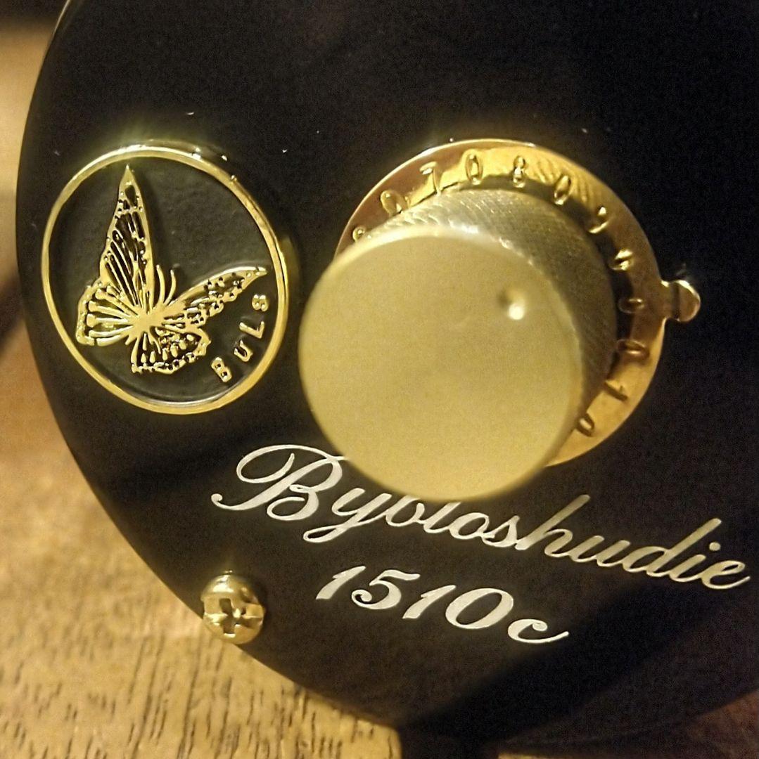 BULS1510C 丸型ベイトリール 右ハンドル　ブラック・ゴールド