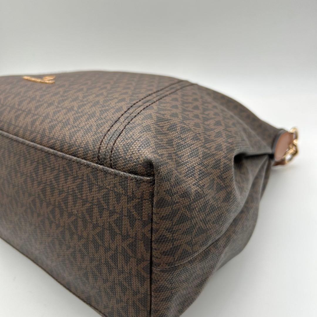 未使用級　マイケルコース　ショルダーバッグ　2way　pvc　MK柄　ロゴ　A4