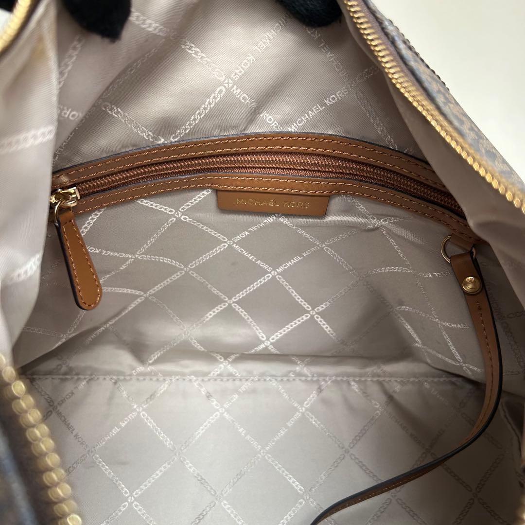 未使用級　マイケルコース　ショルダーバッグ　2way　pvc　MK柄　ロゴ　A4