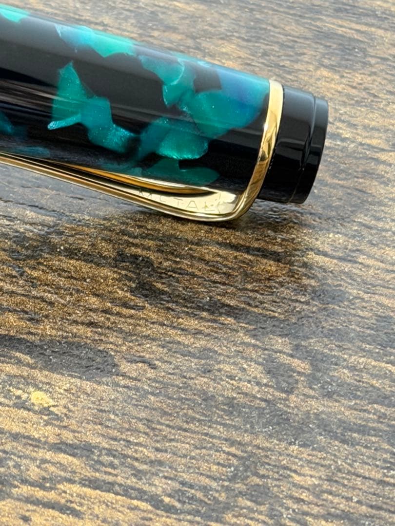 未使用に近い　アウロラ　オプティマ　グリーン　14金　ゴールド　B 万年筆