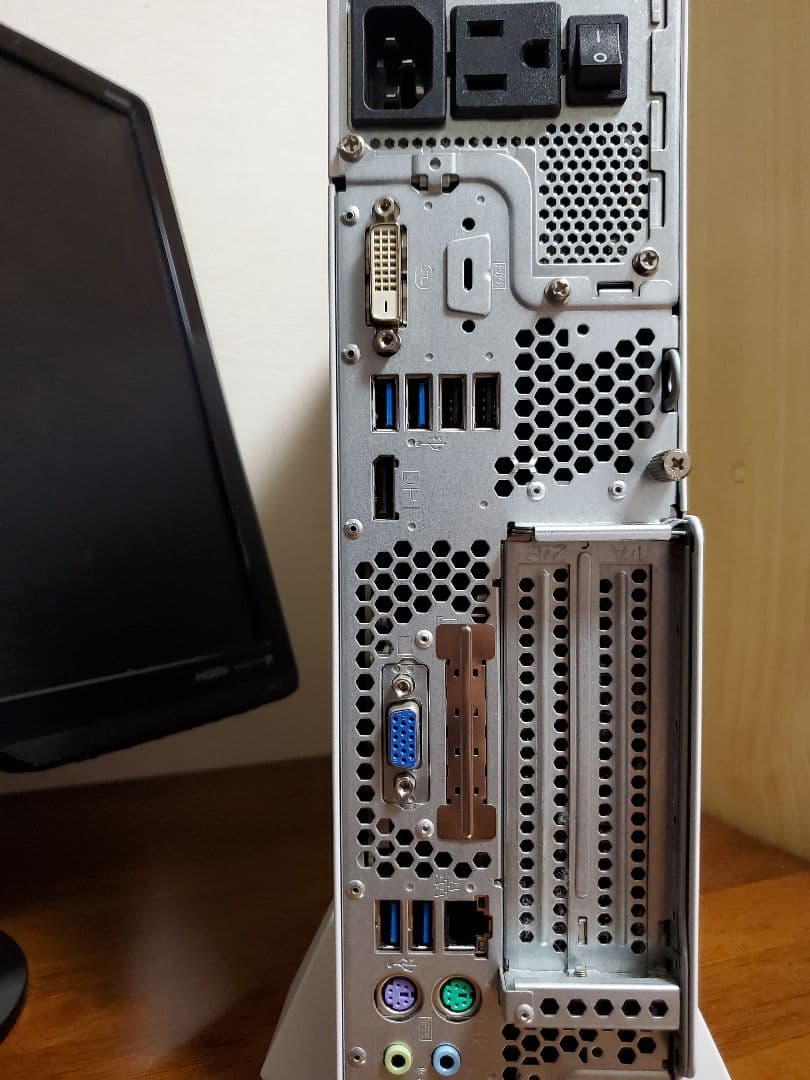 新品SSD換装済Fujitsu製ESPRIMO D588/BX i5-9500