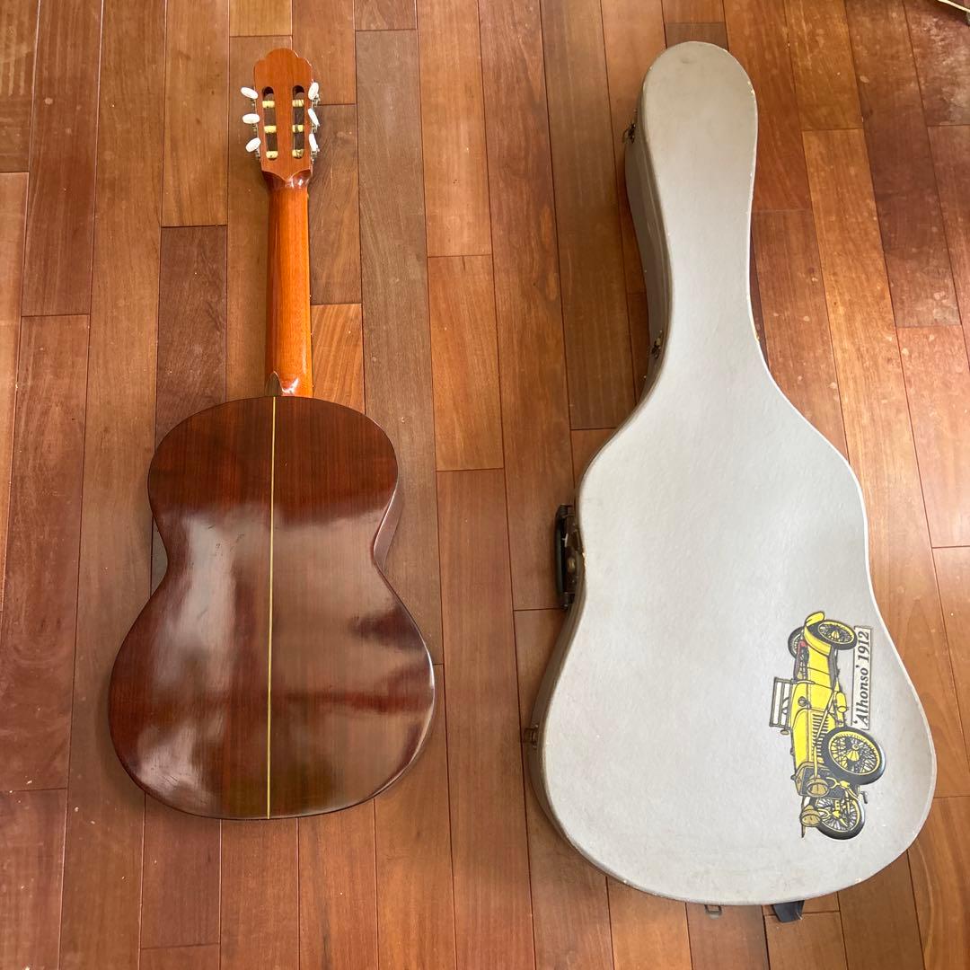 ギター！鈴木バイオリン杜　木曽手工品　ハードケース付き！昭和40年代　昭和レトロ