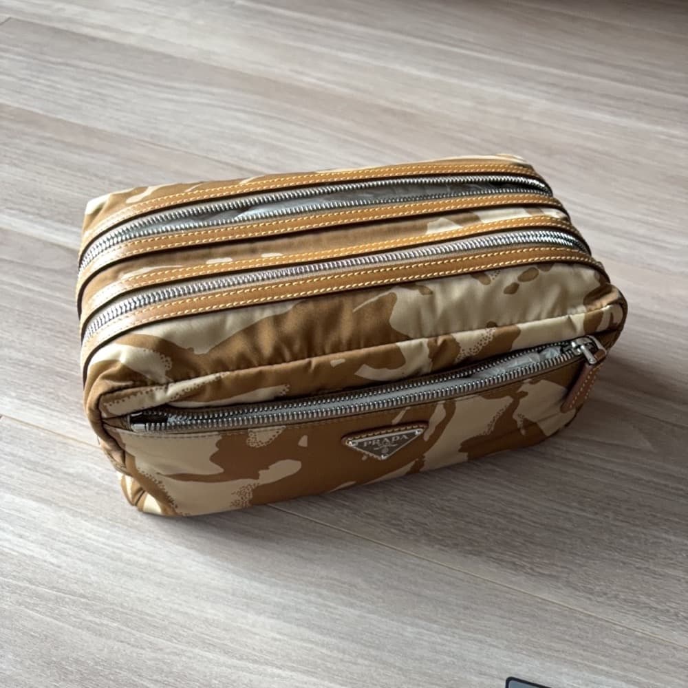 【新品】PRADA プラダ 迷彩 ナイロンポーチ 2NA030