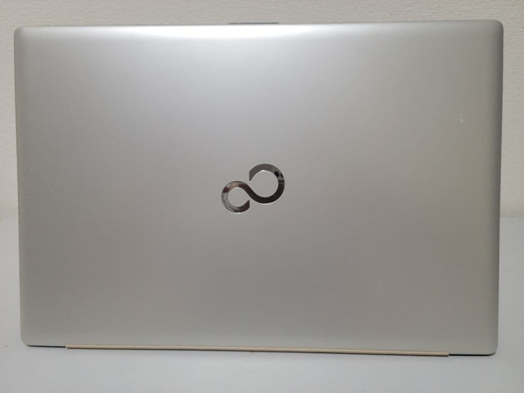 富士通　LIFEBOOK AH55 高性能ノートパソコン　i7-10510U
