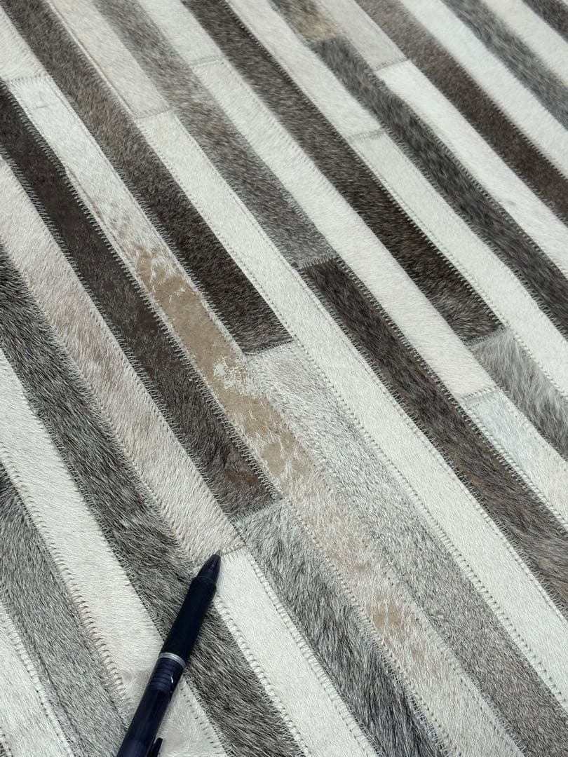 【東京都内23区配送無料】定価12万　カーペット　絨毯　ラグ　牛革　パッチワーク