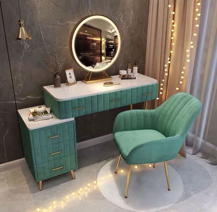 オシャレドレッサー　グレー　デスク引き出し3杯LEDミラー　椅子　棚4点セット