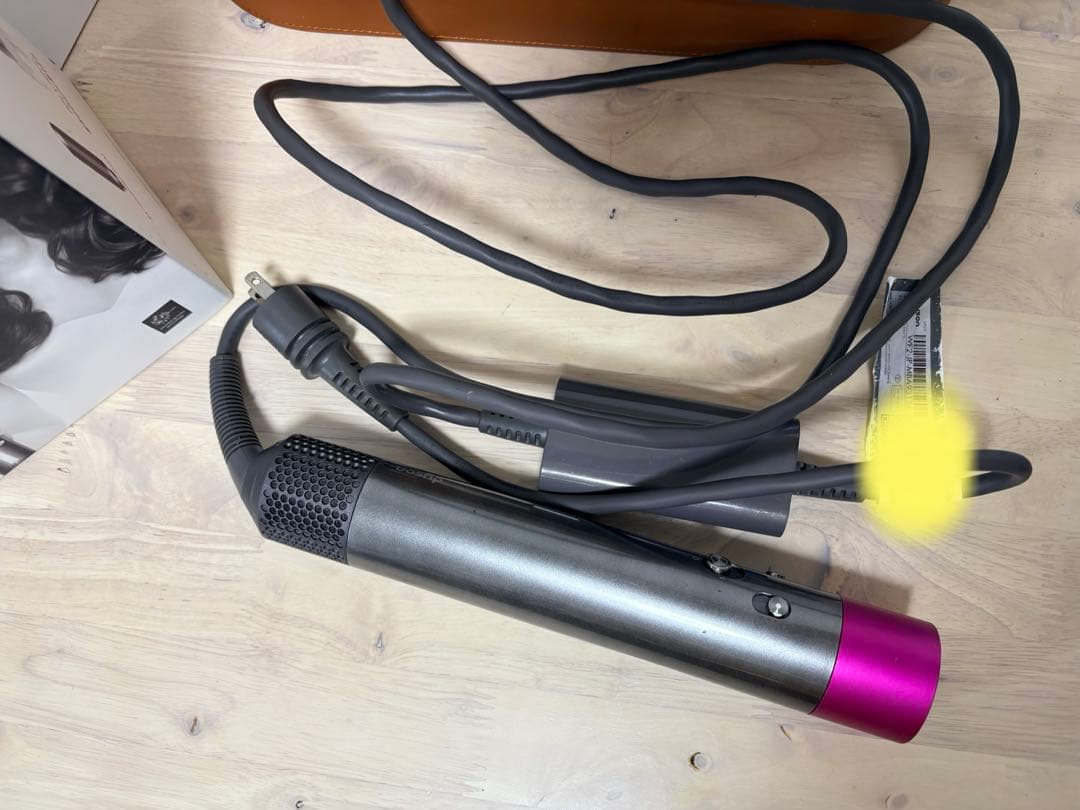 Dyson エアラップ　ドライヤー　HS01