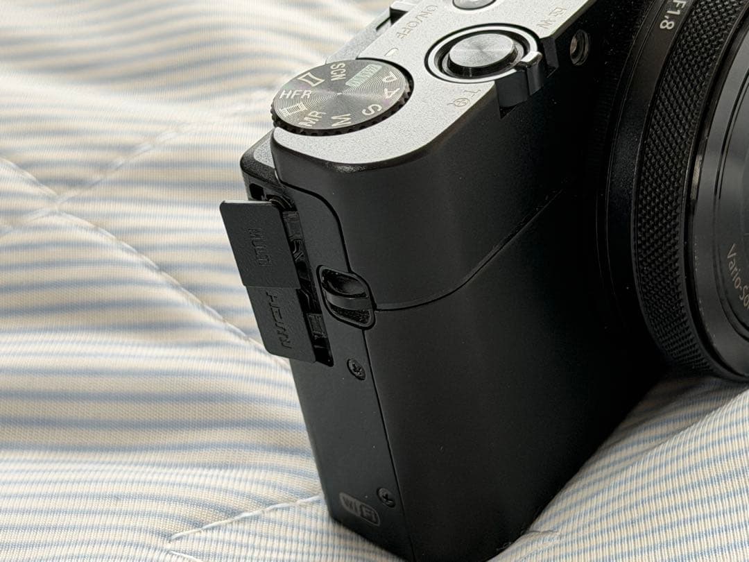 SONY ソニー Cyber-shot DSC-RX100M5（RX100V）