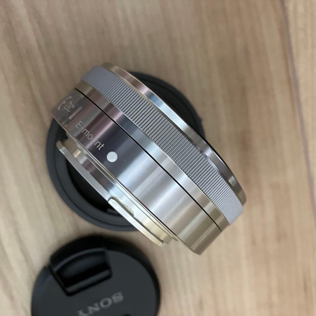 SONY E16mm F2.8 SEL16F28 シルバー キレイ　動作写りOK