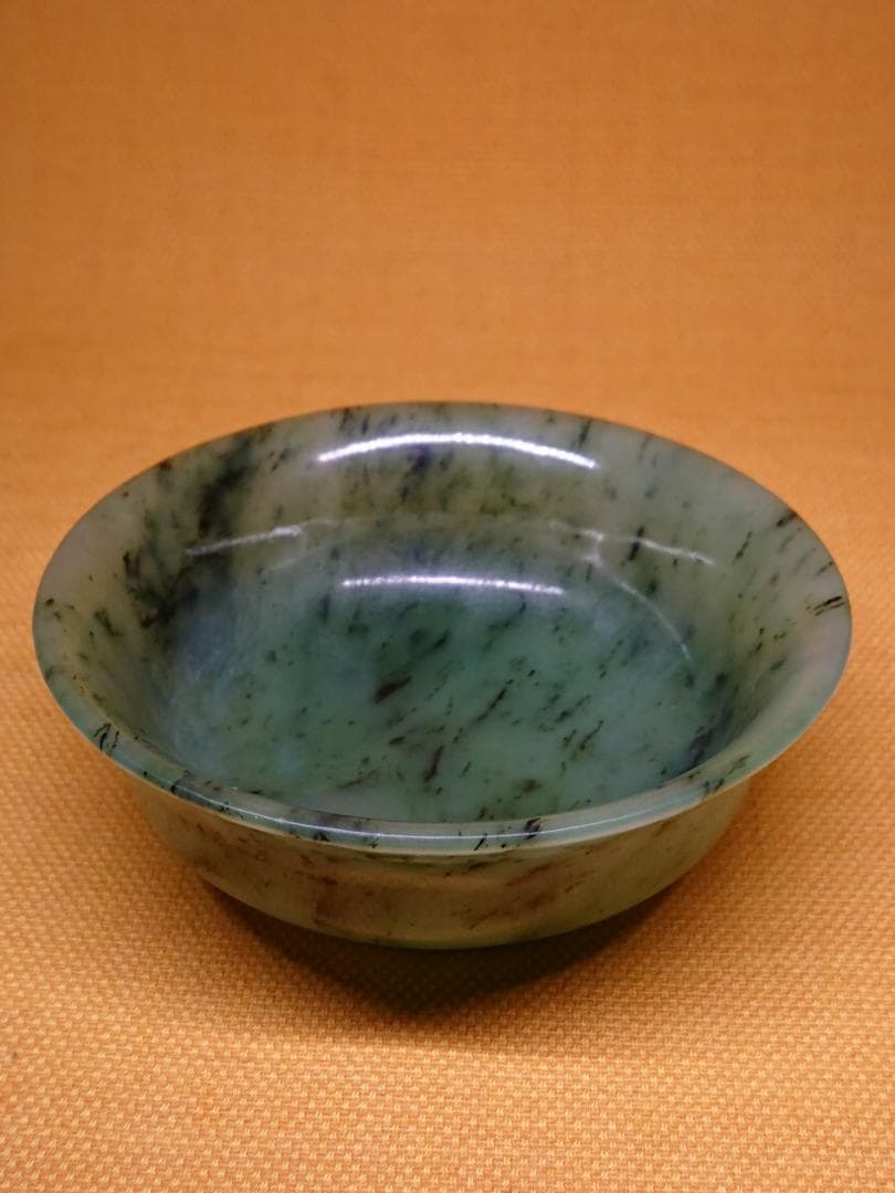 【美品】玉石　翡翠　茶碗　古玩　置物　インテリア　工芸品　美術品　A3411