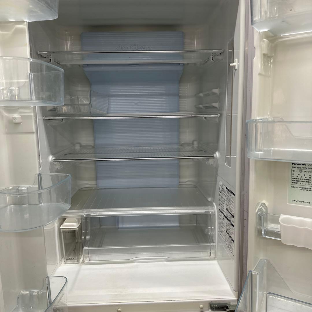 送料込みPanasonic 冷蔵庫 NR-FTF424-H シルバー　2257