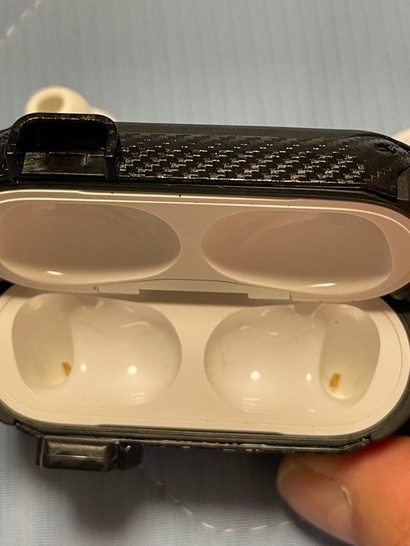 AirPods Pro 本体カバーケース充電ケーブル、イヤホンホルダー付き