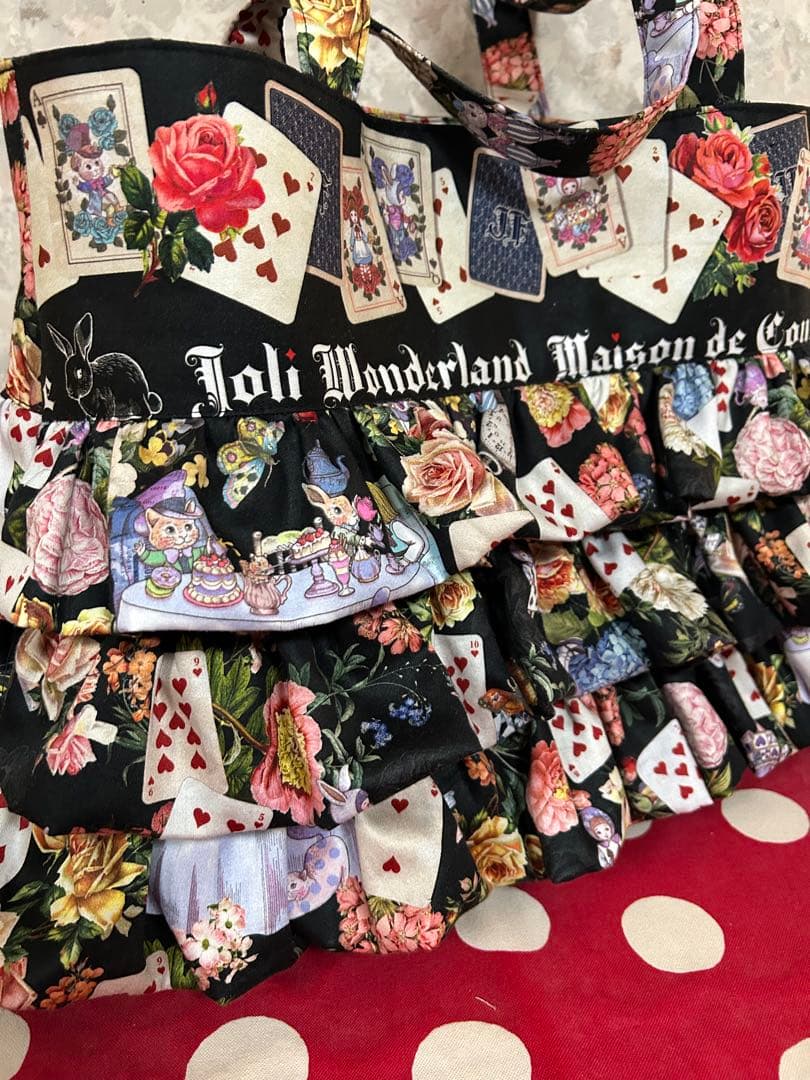 なん　ジョリーフルール フリルバッグ　Aliceパーティー柄ブラック