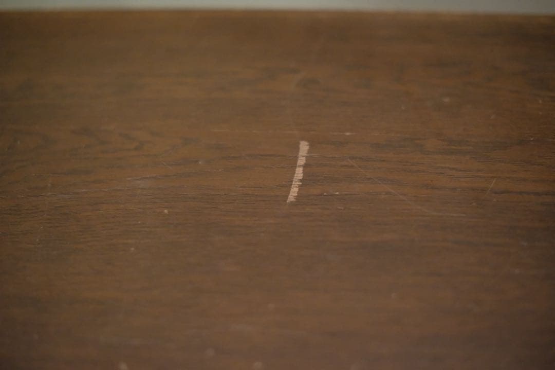 古い一本脚のテーブル　（楢　オーク系）　限定値下げ中〜日曜日まで