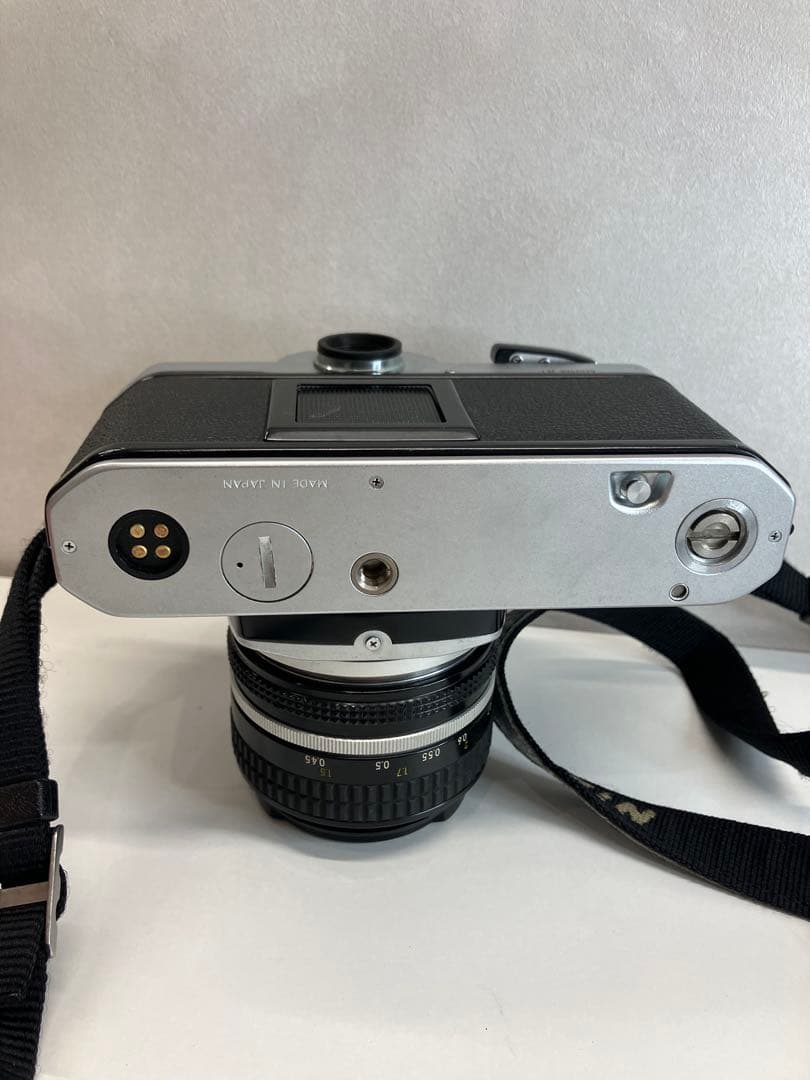 Nikon ニコン FM シルバーボディ カメラ 【A935】