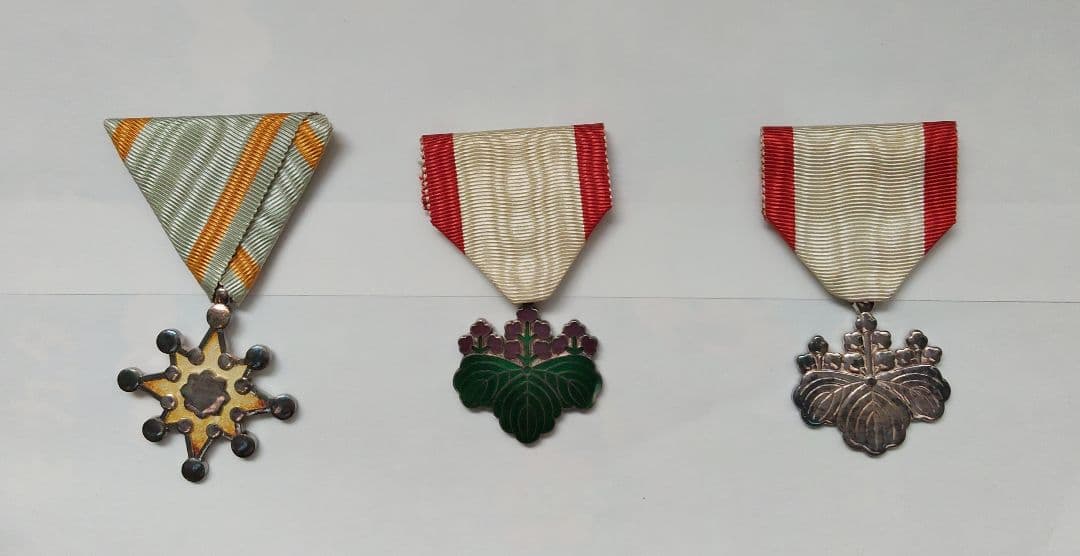 勲章セット 3個 金色 緑色 銀色