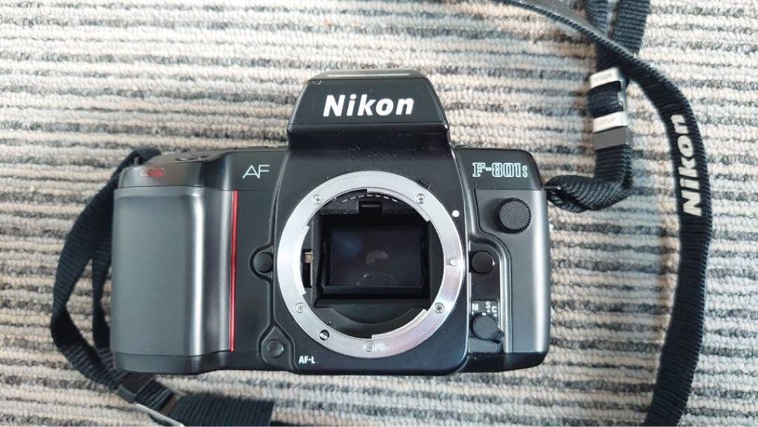 Nikon F-801S フィルム一眼レフカメラ