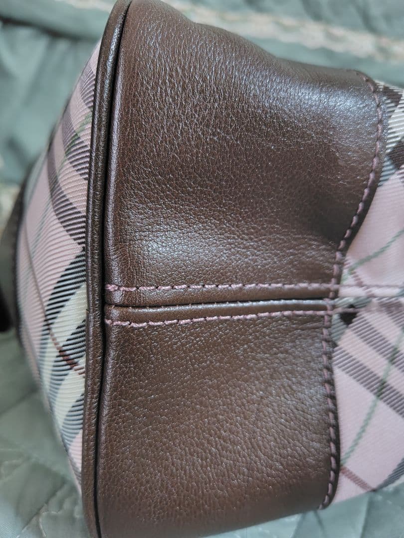 希少　バーバリーブルーレーベル　チェック柄ハンドバッグ　ピンク