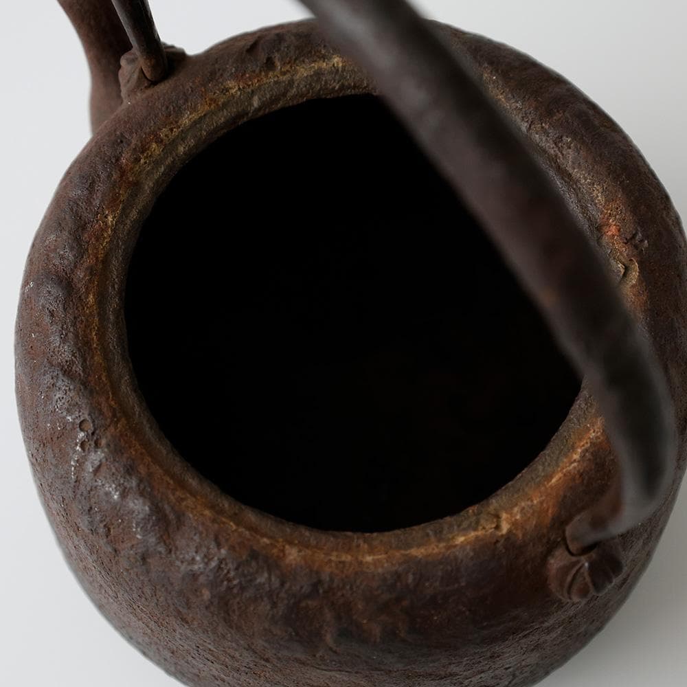 岩肌時代鉄瓶 斑紫銅蓋 湯沸かし 煎茶道具 高さ22㎝ 鉄器 南部 無落款