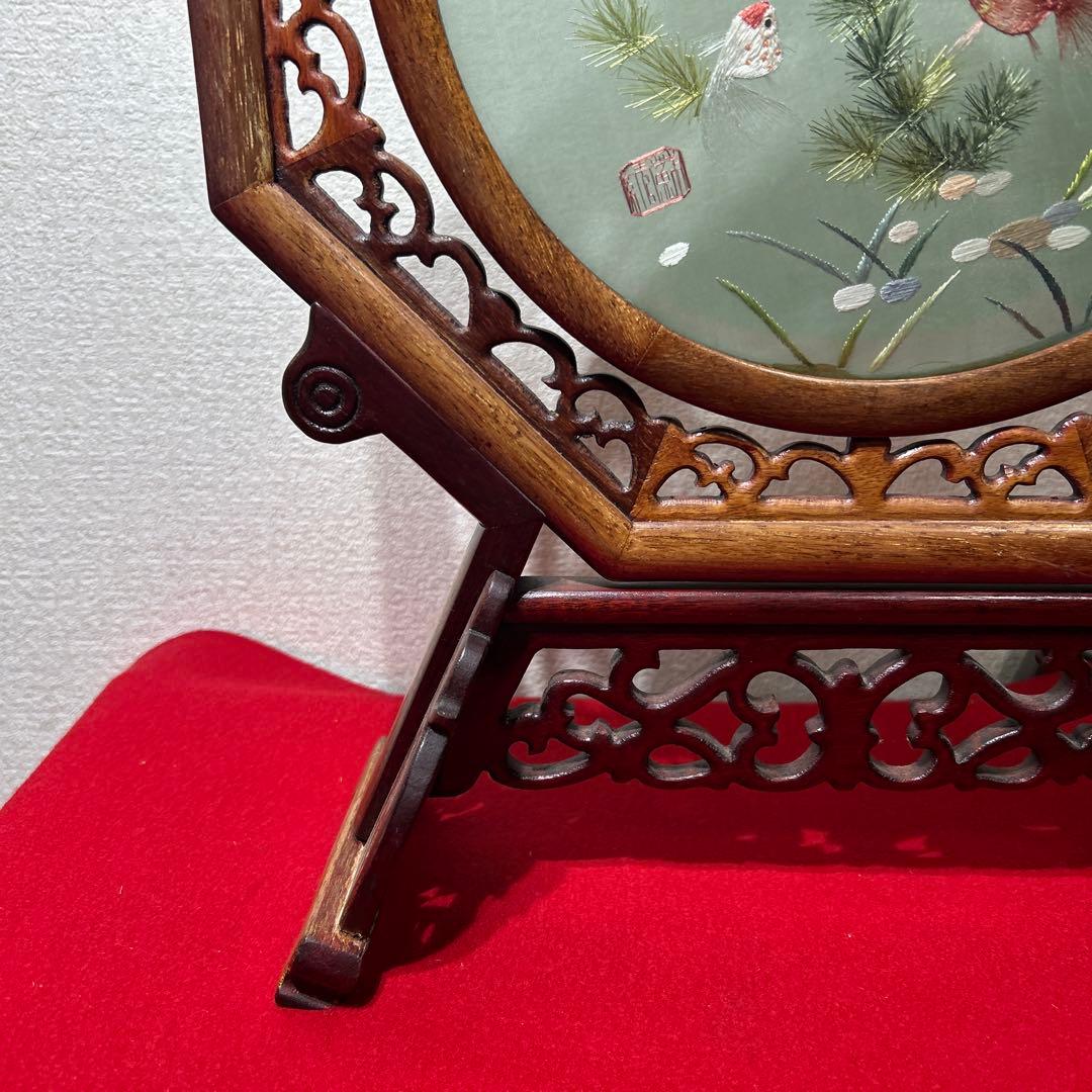 蘇州 蘇繍 両面刺繍 金魚 縁起物 天然木材座 中国工芸品　八角形　風水