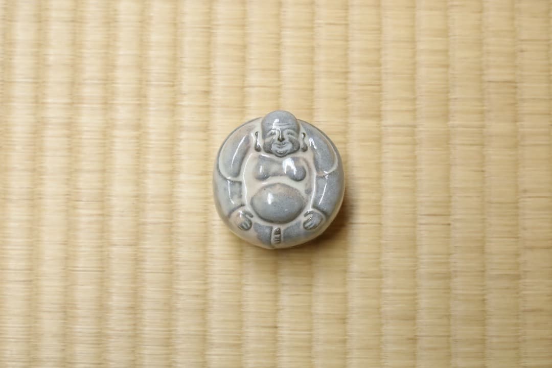 十五代坂倉新兵衛　萩布袋香合　共箱110