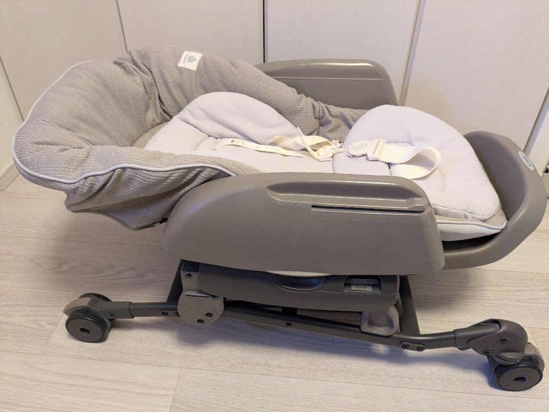 コンビ combi ネムリラ 美品