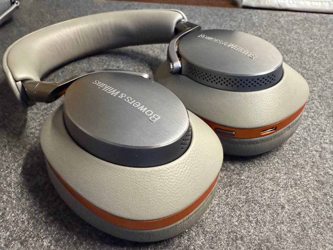 ヘッドホン Bowers & Wilkins PX8 McLaren Edition