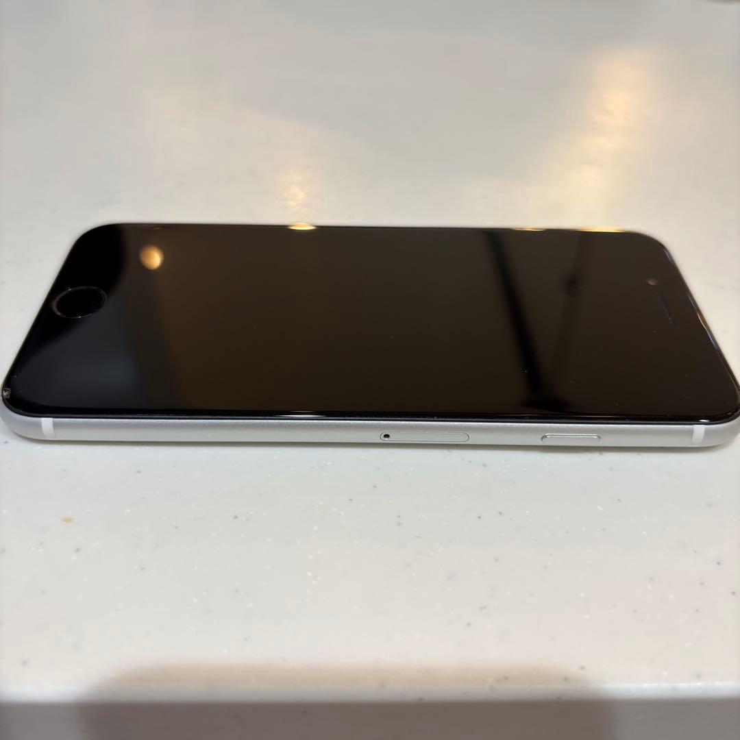 Apple iPhone SE 第二世代 ホワイト SIMロックなし