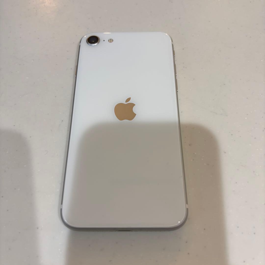 Apple iPhone SE 第二世代 ホワイト SIMロックなし
