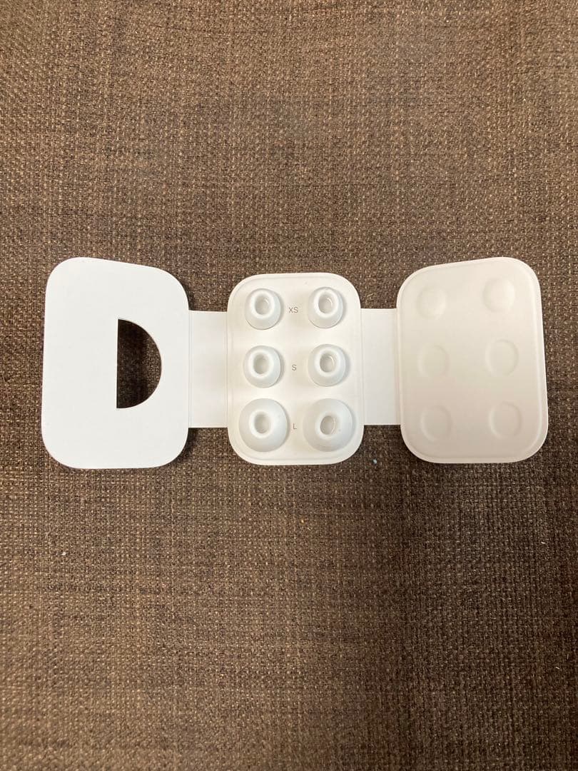 AirPods PRO2本体 美品 充電ケーブル付き＋ESR保護ケース付き