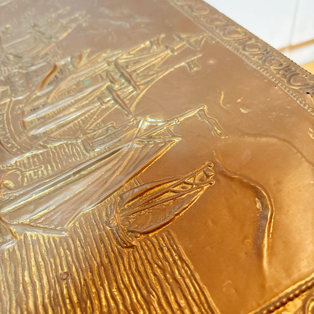 真鍮 イギリスアンティーク コールボックス 船の浮彫り装飾 収納ボックス